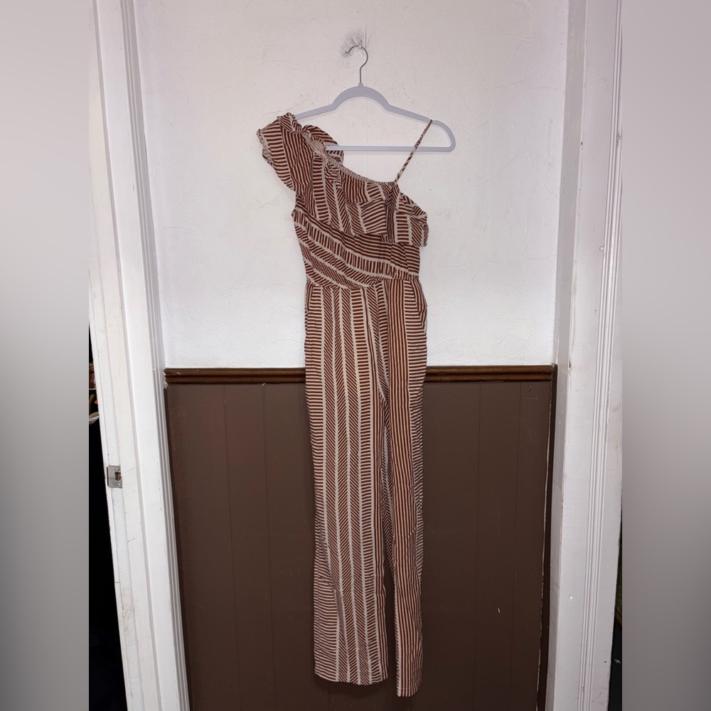 Lush - Brown Ruffled Printed Jumpsuit
